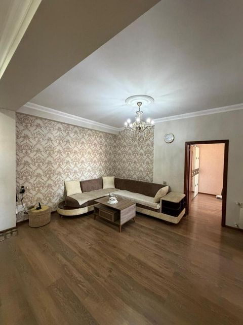 Satılır 3 otaqlı yeni tikili 90 m² — Bakı