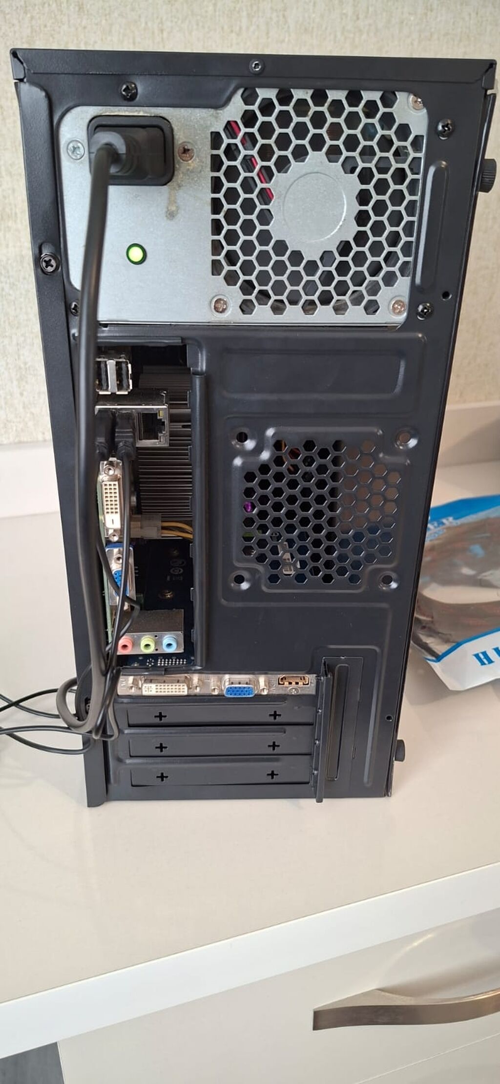I3 2100 Lga 1155 socket 4 gb ram ddr3 500gb hdd Gt210 1gb Qida — Elektronika, Digah (6)