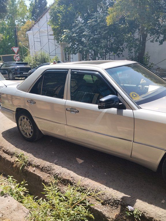 Mercedes 200 E, 2.0 L, 1994 il, 300 214 km — Avtomobillər, Lənkəran (10)