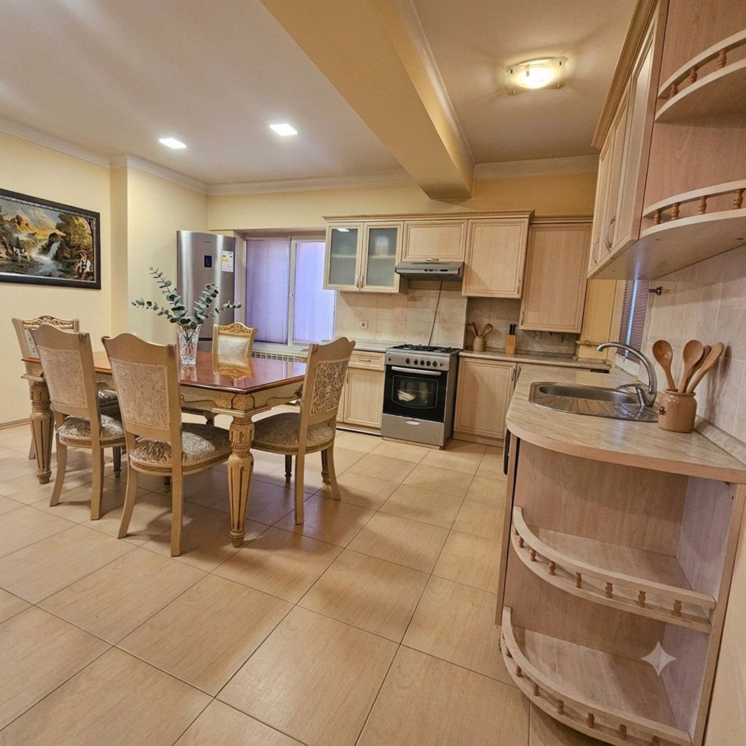 Satılır 2 otaqlı köhnə tikili 60 m² — Mənzil, Bakı (4)