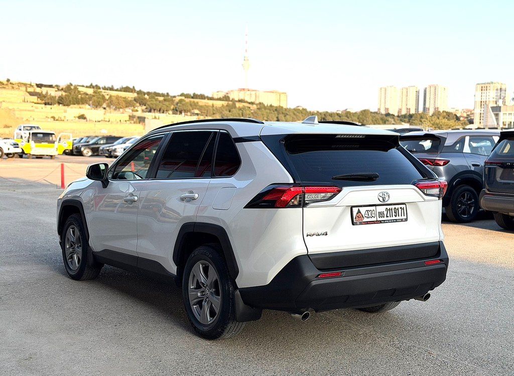 Toyota RAV4, 2.5 L, 2022 il, 91 000 km — Avtomobillər, Bakı (8)