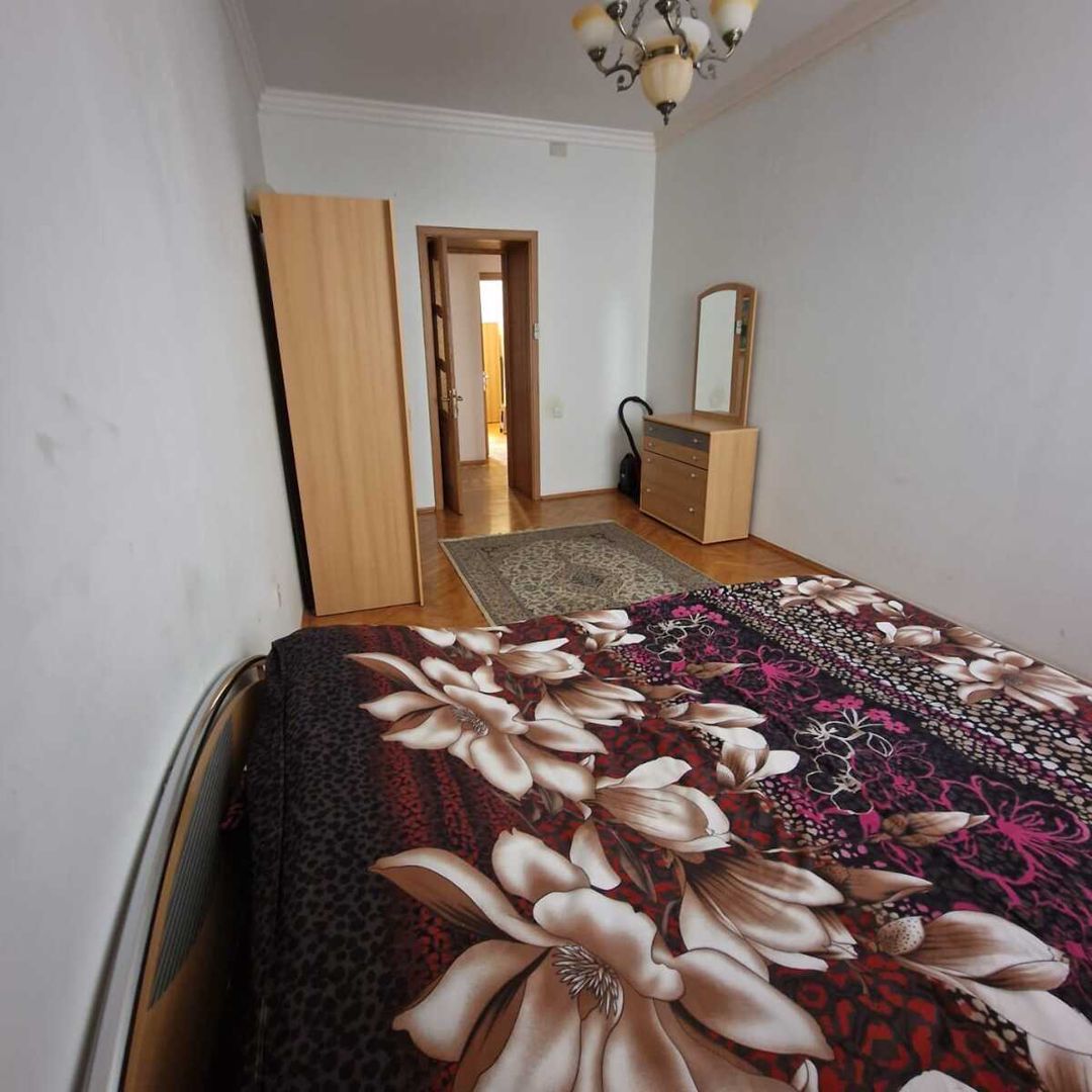 İcarəyə verilir 2 otaqlı köhnə tikili 75 m² — Mənzil, Bakı (3)