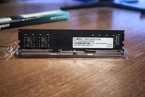 Operativ yaddaş 4GB 2400MHz — Bakı