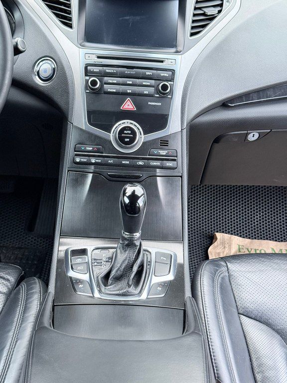 Hyundai Grandeur, 2.2 L, 2015 il, 138 350 km — Avtomobillər, Bakı (9)