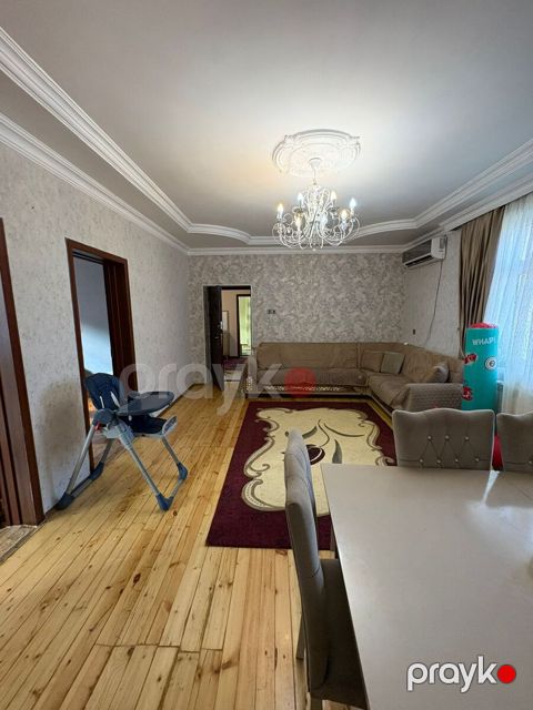 Satılır 8 otaqlı həyət evi/bağ evi 400 m²