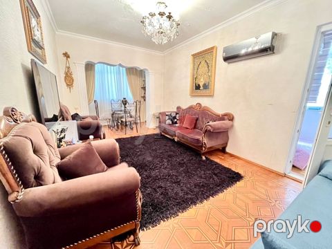 Satılır 2 otaqlı köhnə tikili 60 m²