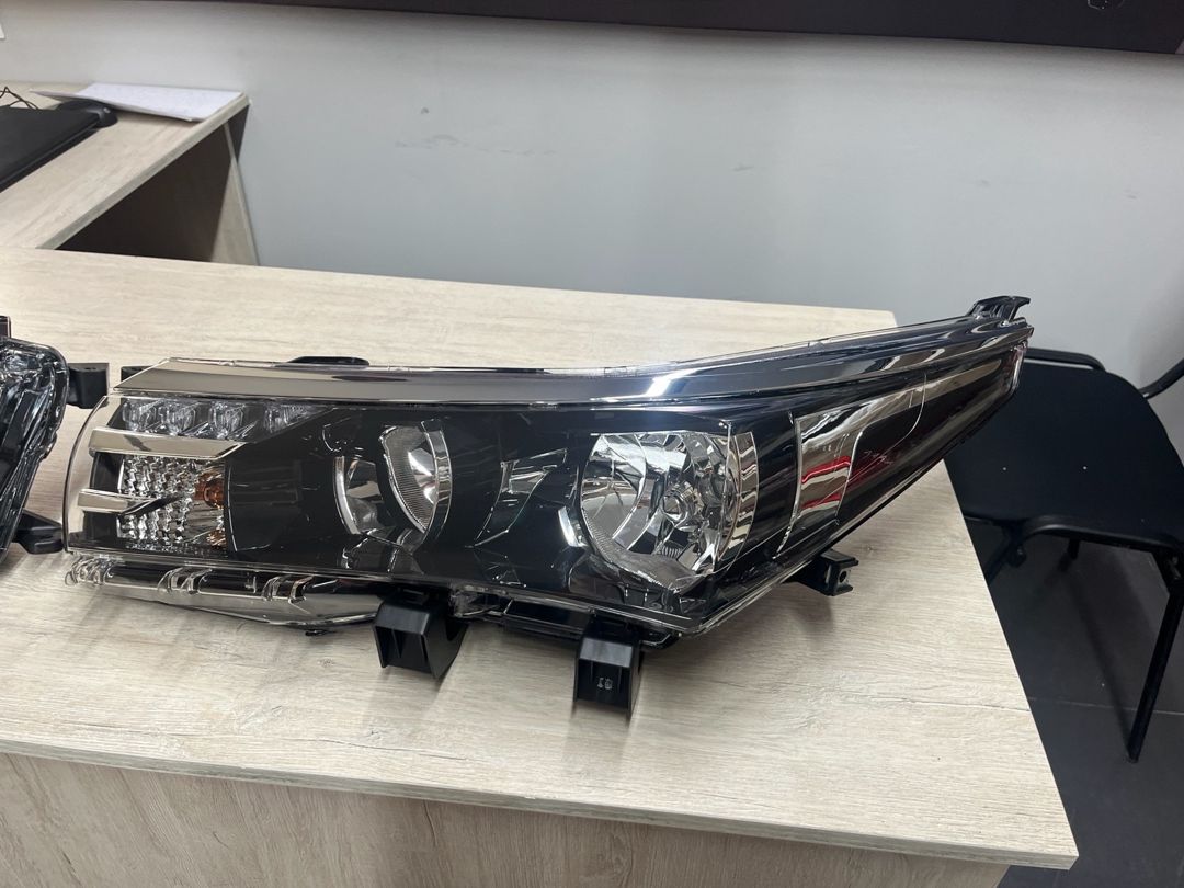 Toyota Corola 2013 faraları — Ehtiyat hissələri və aksesuarlar, Bakı (4)