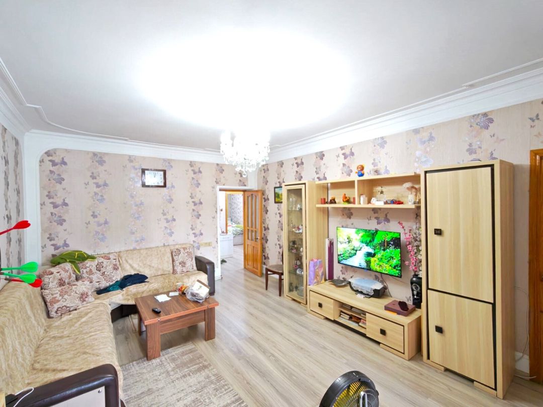 Satılır 3 otaqlı köhnə tikili 75 m² — Mənzil, Bakı (2)