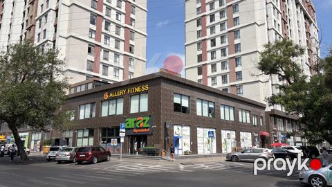 Satılır obyekt 202 m²