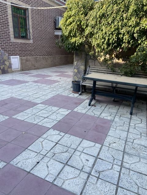 Zig Suraxani ray 317 sayili mektebin yaninda 4 otaqli heyet evi kiraye — Bakı