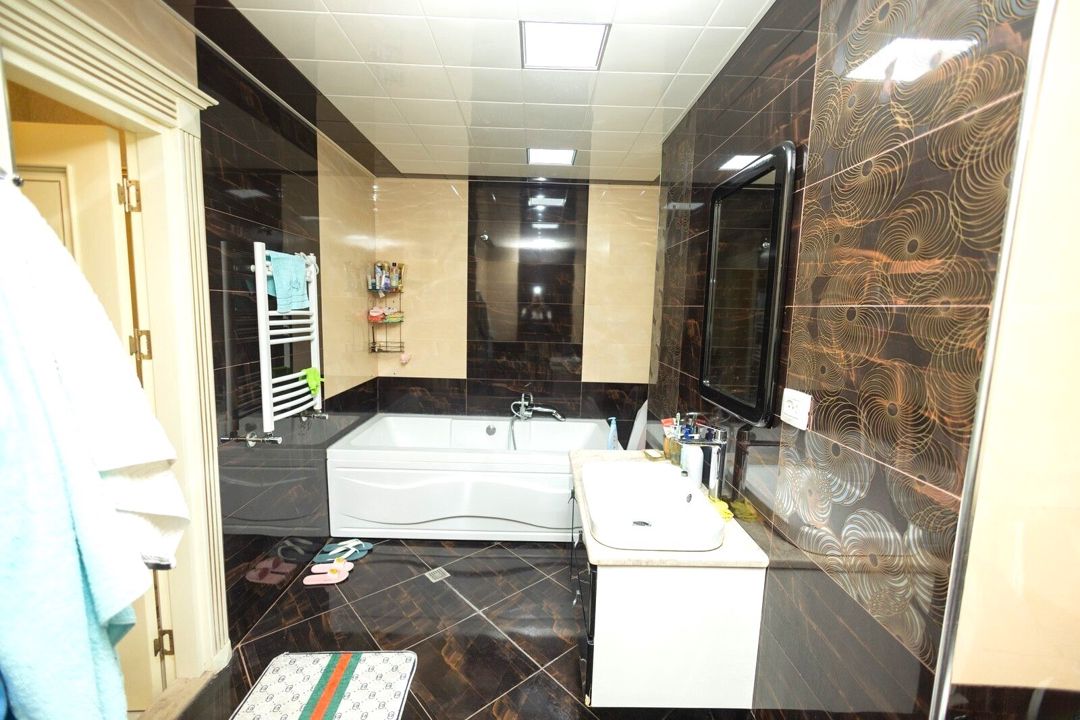 Satılır 4 otaqlı yeni tikili 220 m² — Mənzil, Bakı (11)