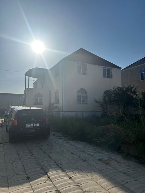 Satılır 5 otaqlı həyət evi/bağ evi 210 m² — Bakı