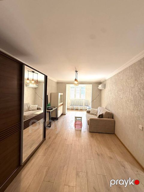Satılır 2 otaqlı köhnə tikili 65 m² — Bakı