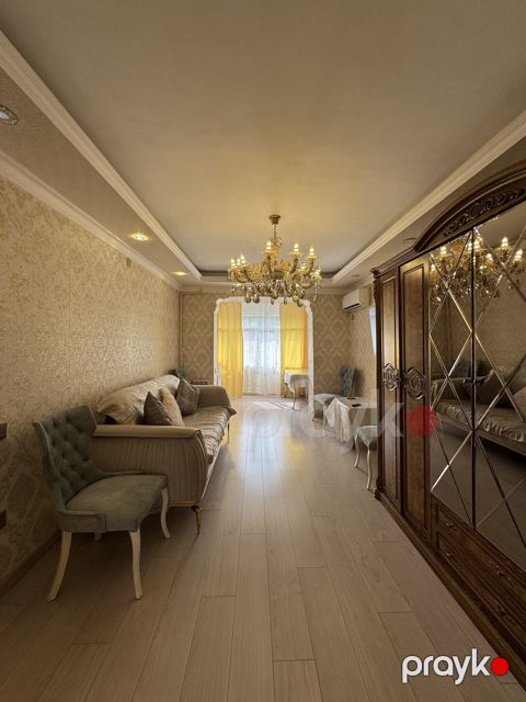 Satılır 2 otaqlı köhnə tikili 65 m²