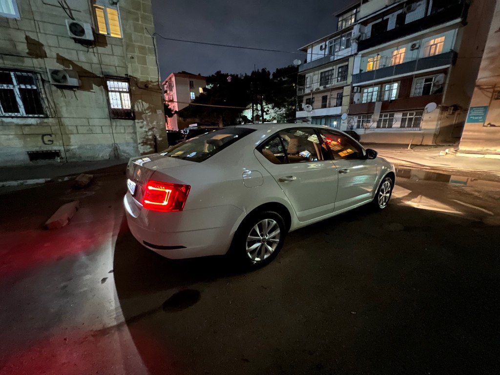 Skoda Octavia, 1.6 L, 2019 il, 110 000 km — Avtomobillər, Bakı (4)
