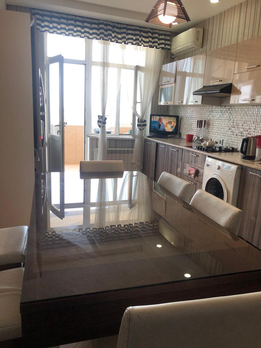 Satılır 4 otaqlı yeni tikili 200 m² — Mənzil, Bakı (12)