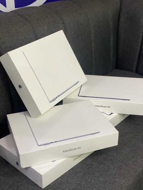 Apple Macbook M5 Air 13 16/512 GB — Bakı