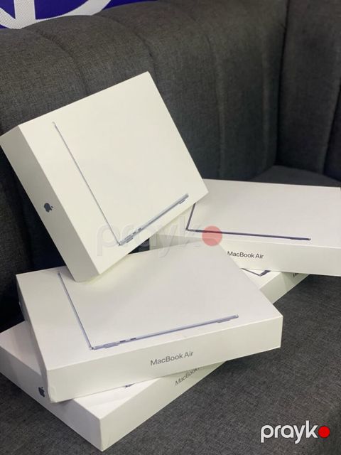 Apple Macbook M5 Air 13 16/512 GB — Bakı