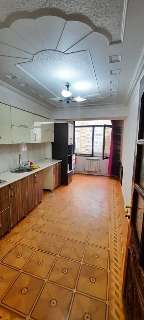 İcarəyə verilir 2 otaqlı köhnə tikili 65 m² — Bakı