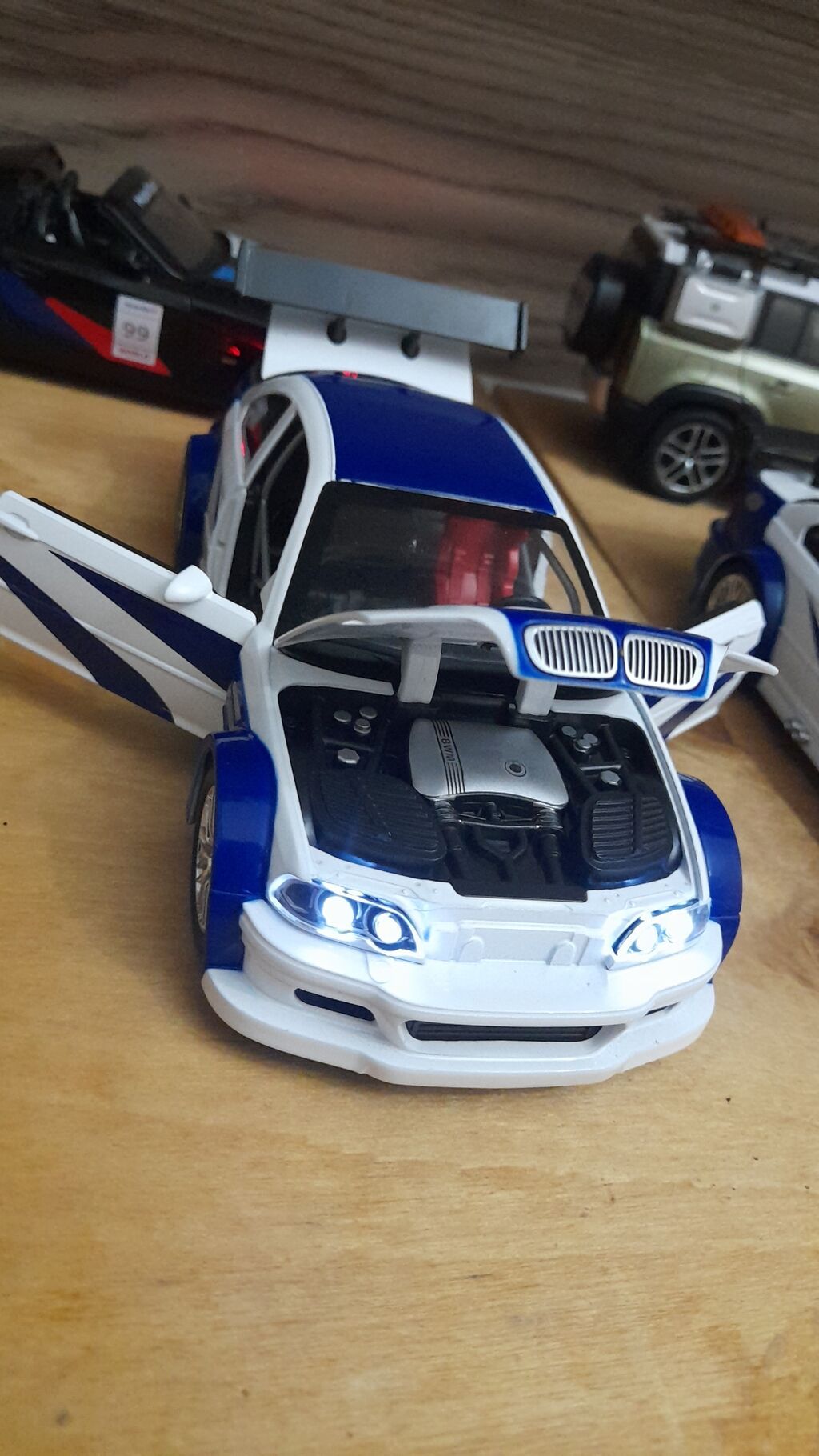 BMW M3 GTR E46 1:24 Ölçü Təzədir Səsli işıqlı Hət yeri açılır Heç bir — Oyuncaqlar, Bakı (3)