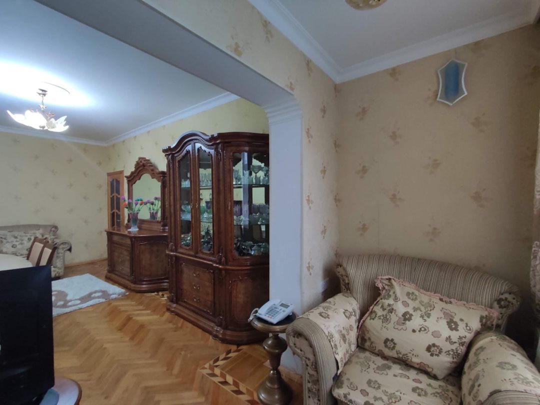 Satılır 4 otaqlı köhnə tikili 110 m² — Mənzil, Bakı (2)