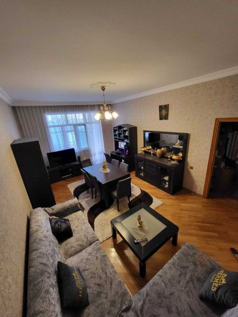 Satılır 2 otaqlı yeni tikili 74 m² — Bakı