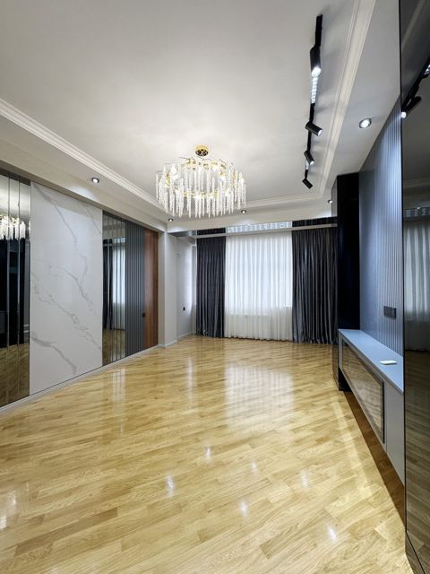 Satılır 4 otaqlı yeni tikili 140 m² — Bakı