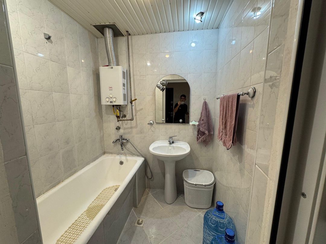 Satılır 2 otaqlı köhnə tikili 70 m² — Mənzil, Bakı (7)