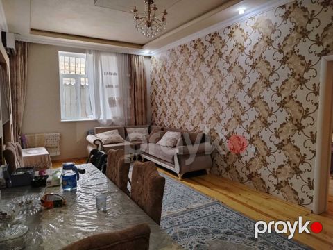 Satılır 4 otaqlı həyət evi/bağ evi 140 m²