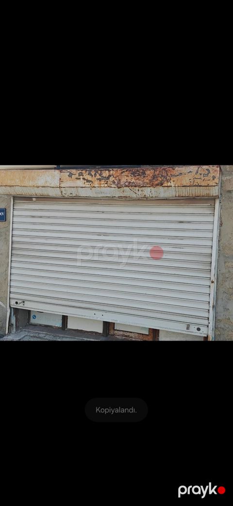Jalus satılır 400 m.Öl.3m eni 2m hundrluyu Normal veziyyetdedir Hec 1