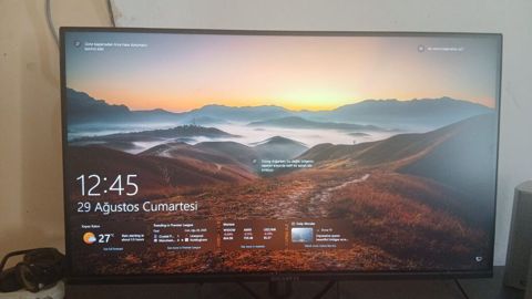 Gaming masaüstü PC komplekti - Monitor: Gigabyte 27" düz ekran