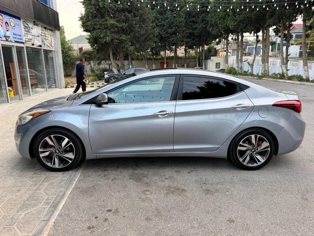 Hyundai Elantra, 1.8 L, 2015 il, 317 641 km — Avtomobillər, Bakı (2)