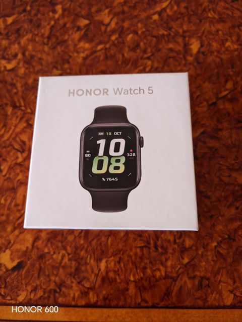 Honor Watch 5 ağıllı saat Əla vəziyyətddədir.Qola 3-4 dəfə taxılıb — Sumqayıt