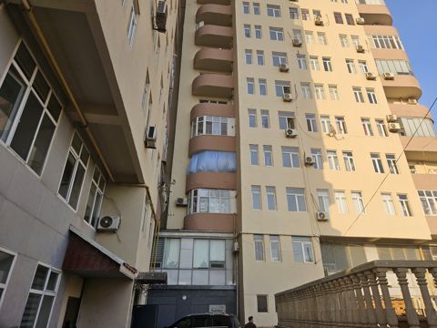 Satılır obyekt 22 m² — Bakı