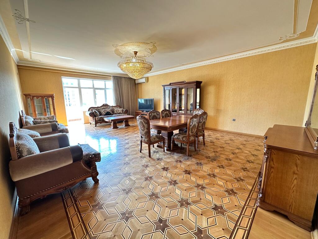 Satılır 4 otaqlı yeni tikili 212 m² — Mənzil, Bakı (8)
