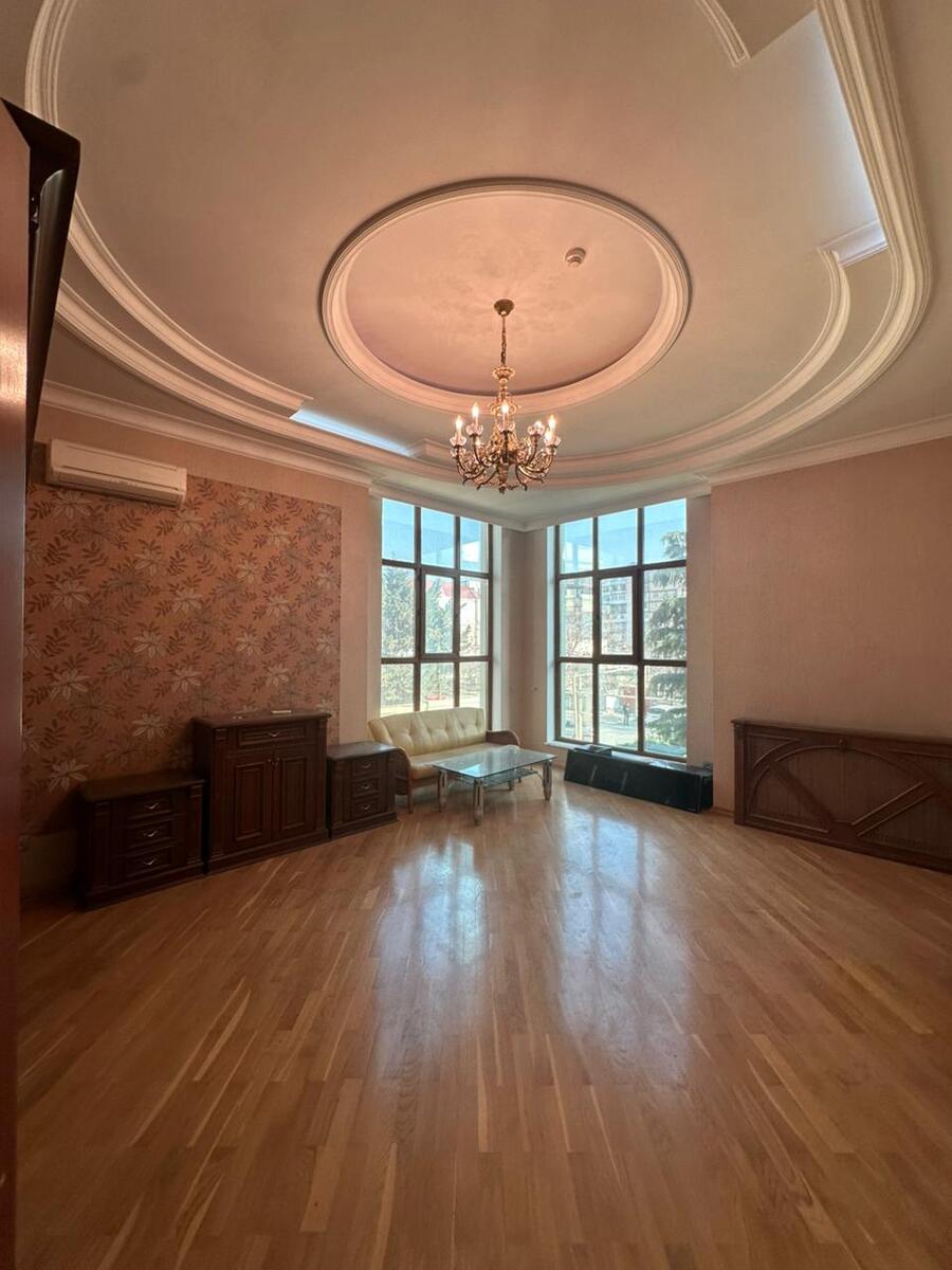 Satılır 12 otaqlı həyət evi/bağ evi 980 m² — Ev, villa, Bakı (11)