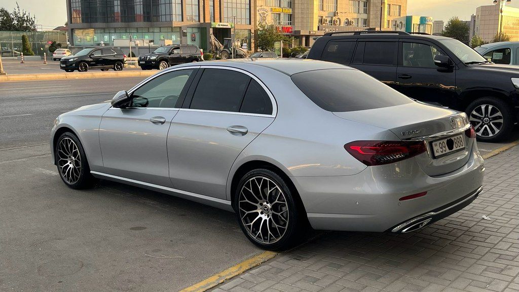 Mercedes E 300 e 4MATIC, 2.0 L, 13.5 kWh, 2022 il, 60 000 km — Avtomobillər, Bakı (6)