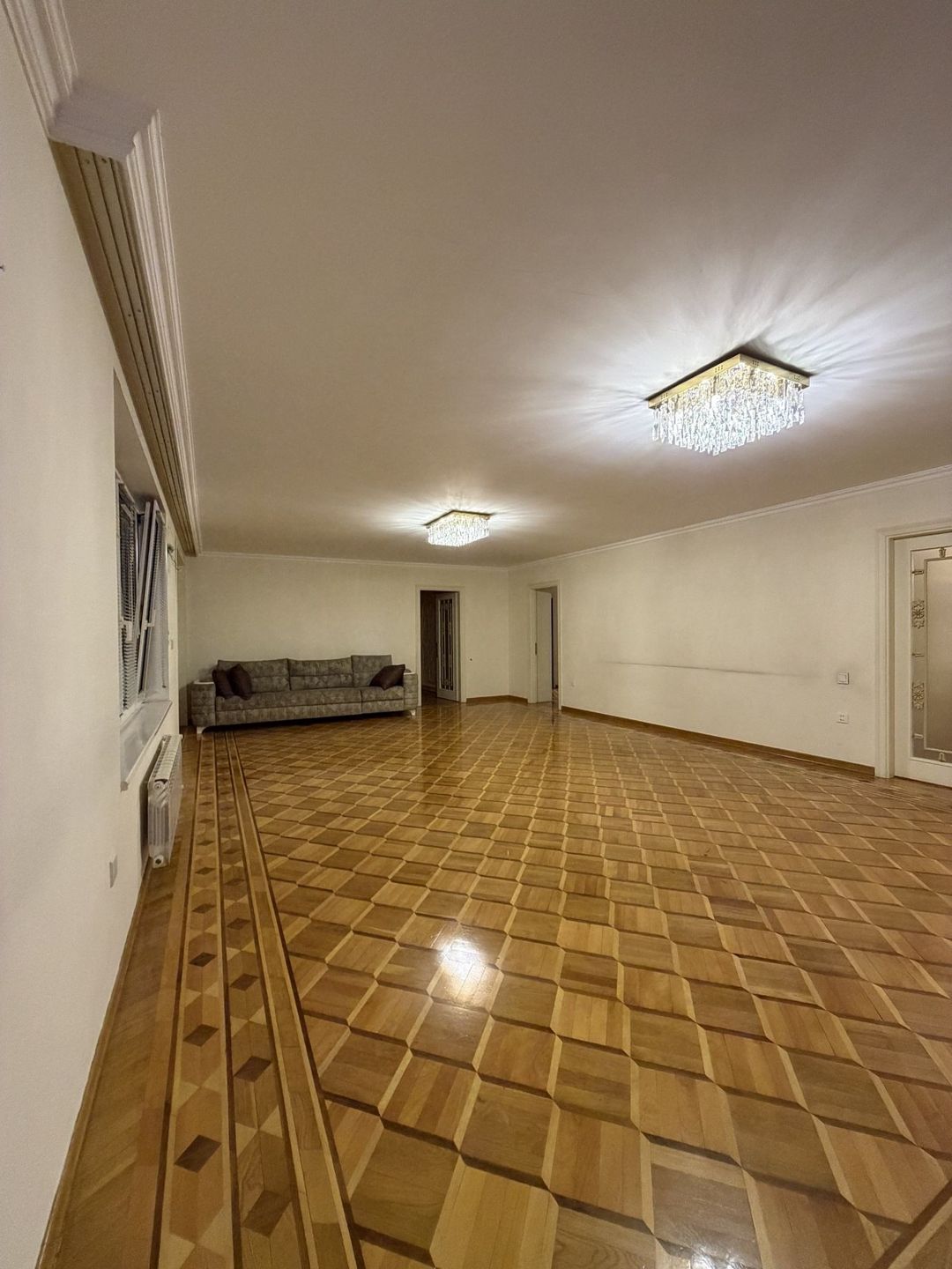 İcarəyə verilir 3 otaqlı köhnə tikili 175 m² — Mənzil, Bakı (2)