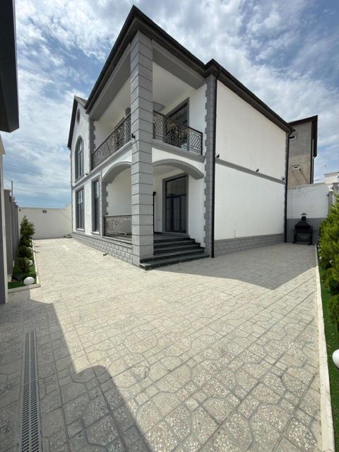 Satılır 5 otaqlı həyət evi/bağ evi 270 m² — Bakı