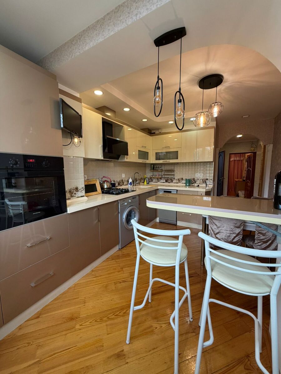 Satılır 4 otaqlı köhnə tikili 120 m² — Mənzil, Bakı (6)