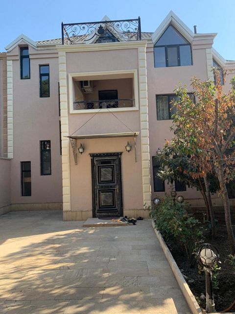İcarəyə verilir 8 otaqlı həyət evi/bağ evi 400 m² — Bakı