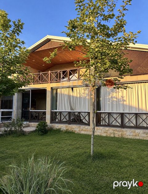 Satılır 7 otaqlı həyət evi/bağ evi 465 m²