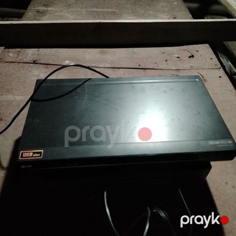 LG DVD pleyer + Samsung rəqəmsal televiziya qəbuledicisi (set-top box) — Digah