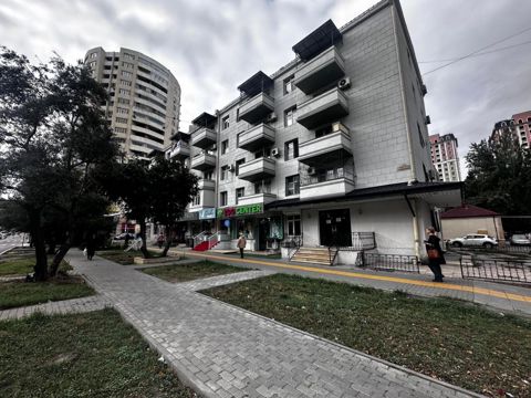 Satılır 3 otaqlı köhnə tikili 70 m² — Bakı