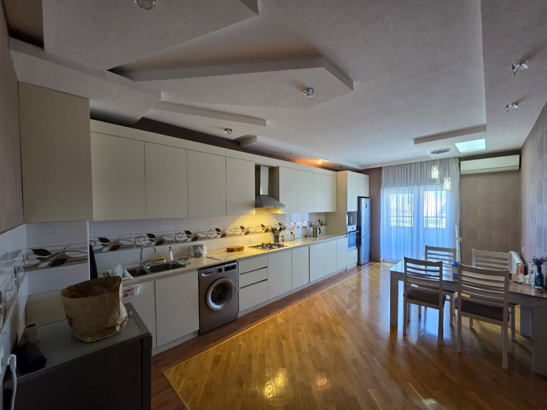 İcarəyə verilir 3 otaqlı yeni tikili 136 m² — Mənzil, Bakı (10)