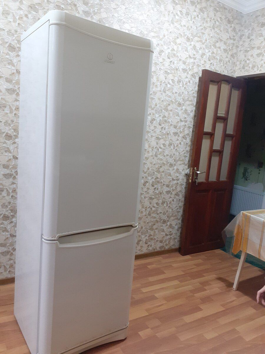 Soyuducu İndesit — Soyuducular, Bakı