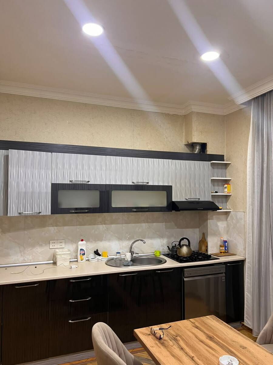 Satılır 5 otaqlı köhnə tikili 200 m² — Mənzil, Bakı (7)
