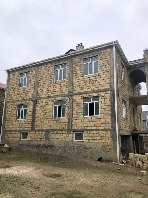 Satılır 9 otaqlı həyət evi/bağ evi 600 m² — Bakı