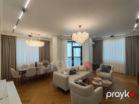 Satılır 4 otaqlı yeni tikili 170 m²