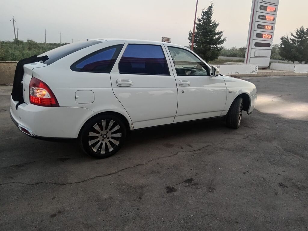 VAZ (Lada) Priora: 1.6 l 2015 il 25000 km Hetçbek — Avto, Biləsuvar (4)